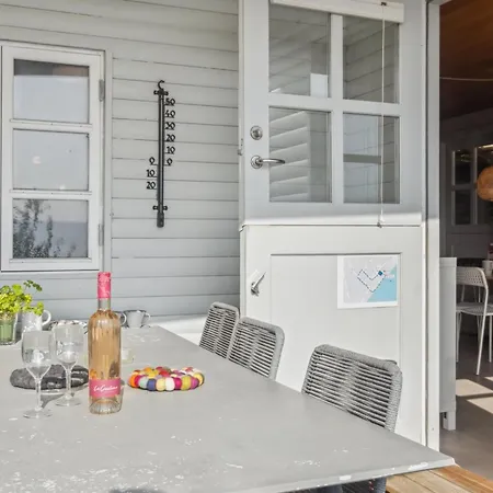 Drifa - 20m From The Sea By Interhome Ferienhaus