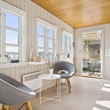 Drifa - 20m From The Sea By Interhome Ferienhaus *