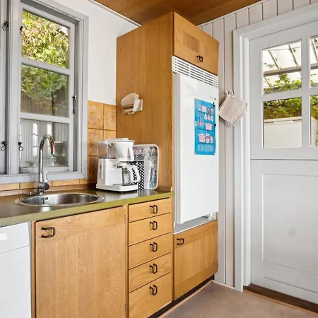 Drifa - 20m From The Sea By Interhome