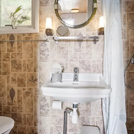 펜션 Drifa - 20m From The Sea By Interhome 하일스